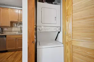 1221 W Greenleaf Ave, Chicago, IL 60626 - Photo 20