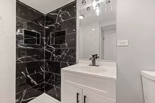 5931 S Elizabeth St, Chicago, IL 60636 - Photo 18