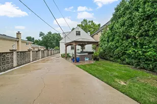 1508 Potter Rd, Park Ridge, IL 60068 - Photo 24
