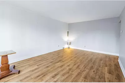 18136 Oakwood Avenue, Lansing, IL 60438 - Photo 2