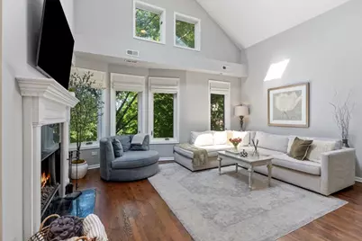 1521 W Wolfram Street #3, Chicago, IL 60657 - Photo 4
