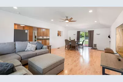 365 N Alleghany Road, Grayslake, IL 60030 - Photo 12