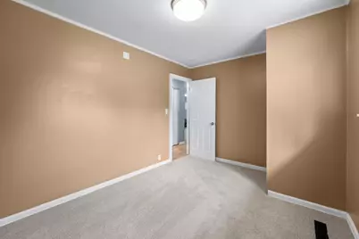 27 Cardinal Lane, Carpentersville, IL 60110 - Photo 16