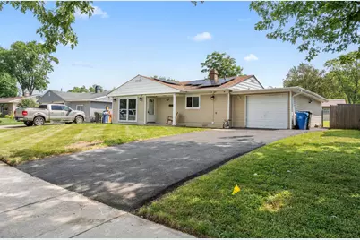 27 Cardinal Lane, Carpentersville, IL 60110 - Photo 2