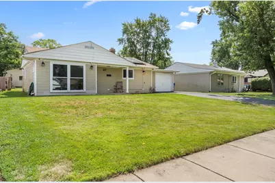 27 Cardinal Lane, Carpentersville, IL 60110 - Photo 1