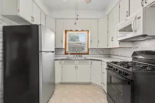 1215 Wilcox St, Joliet, IL 60435 - Photo 8