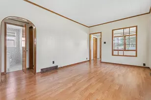 1215 Wilcox St, Joliet, IL 60435 - Photo 4