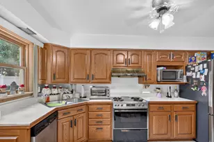 2345 184th St, Lansing, IL 60438 - Photo 10