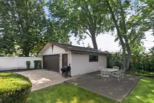 2345 184th St, Lansing, IL 60438 - Photo 28