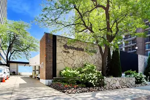 5901 N Sheridan Rd, Chicago, IL 60660 - Photo 2