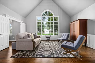 70 S Parkway Drive, Naperville, IL 60540 - Photo 8