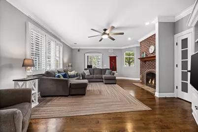 70 S Parkway Drive, Naperville, IL 60540 - Photo 12