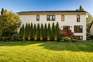34191 N Horseshoe Ln, Gurnee, IL 60031 - Photo 2