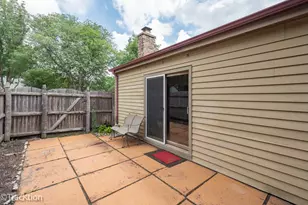 345 S Birchwood Dr, Naperville, IL 60540 - Photo 18