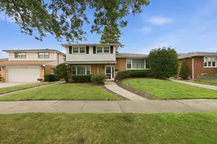 10324 S Kolmar Ave, Oak Lawn, IL 60453 - Photo 2