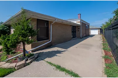 9334 S Cregier Avenue, Chicago, IL 60617 - Photo 16