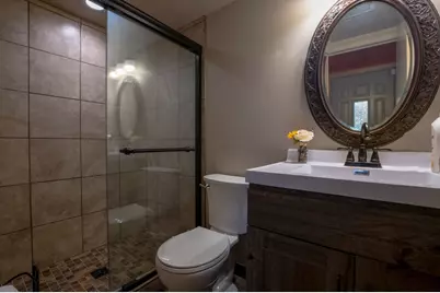 9334 S Cregier Avenue, Chicago, IL 60617 - Photo 8