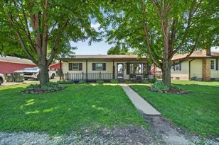 780 N 1st St, Carbon Hill, IL 60416 - Photo 1