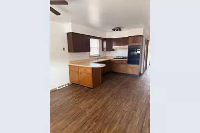 404 Prairie Avenue, Calumet City, IL 60409 - Photo 10