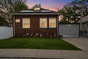 1615 W Beverly Glen Pkwy, Chicago, IL 60643 - Photo 2