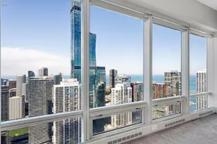 340 E Randolph St, Chicago, IL 60601 - Photo 12