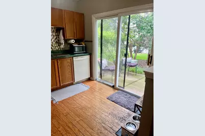 1250 N Split Oak Circle N #1250, Round Lake Beach, IL 60073 - Photo 2