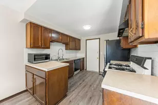 1951 Windward Ln, Hanover Park, IL 60133 - Photo 8