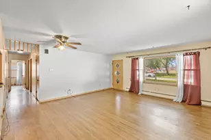 104 S Maple St, Reddick, IL 60961 - Photo 8