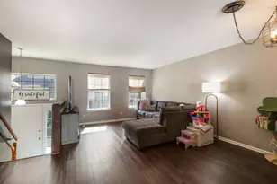 18619 W Sterling Ct, Grayslake, IL 60030 - Photo 4