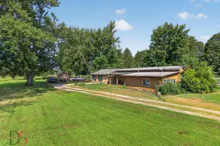 4205 E 2551st Rd, Sheridan, IL 60551 - Photo 1