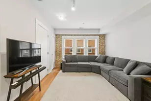 2541 Prairie Ave, Evanston, IL 60201 - Photo 2