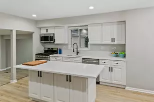 1554 Chickasaw Dr, Naperville, IL 60563 - Photo 6