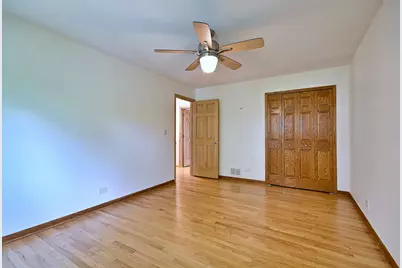 2360 N Drury Lane, Arlington Heights, IL 60004 - Photo 18
