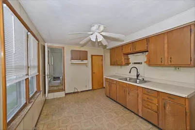 903 Illinois Avenue, Ottawa, IL 61350 - Photo 6