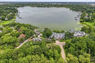 26435 N Ridge Ct, Mundelein, IL 60060 - Photo 1
