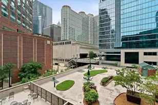 440 N McClurg Ct, Chicago, IL 60611 - Photo 8