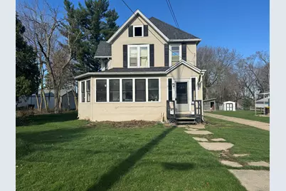 1650 S Oak Avenue, Freeport, IL 61032 - Photo 1