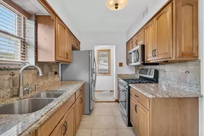 9628 S Utica Avenue, Evergreen Park, IL 60805 - Photo 10