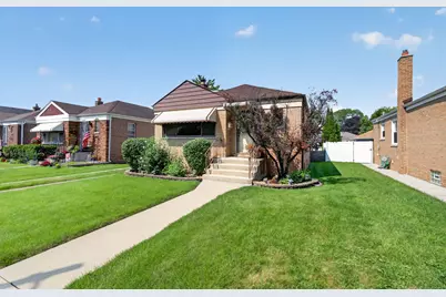 9628 S Utica Avenue, Evergreen Park, IL 60805 - Photo 2