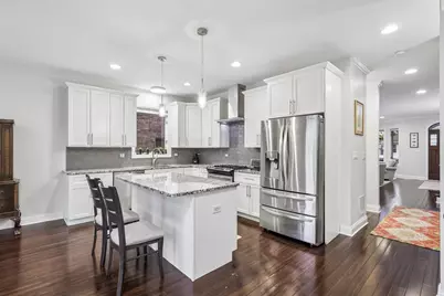 2811 N 75th Avenue, Elmwood Park, IL 60707 - Photo 8