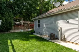 2951 16th St, Rockford, IL 61109 - Photo 34