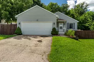 2951 16th St, Rockford, IL 61109 - Photo 2