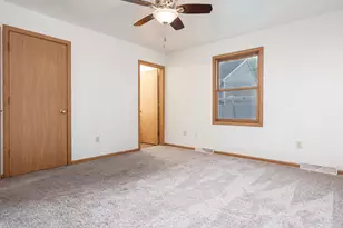 2951 16th St, Rockford, IL 61109 - Photo 18