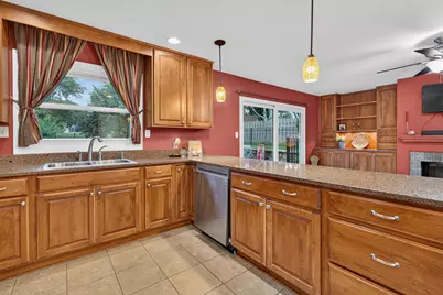 5006 W Oakwood Drive, McHenry, IL 60050 - Photo 14