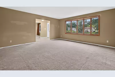 5006 W Oakwood Drive, McHenry, IL 60050 - Photo 6
