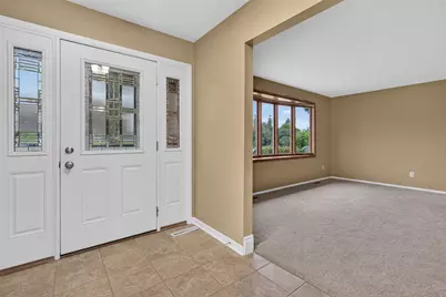 5006 W Oakwood Drive, McHenry, IL 60050 - Photo 4