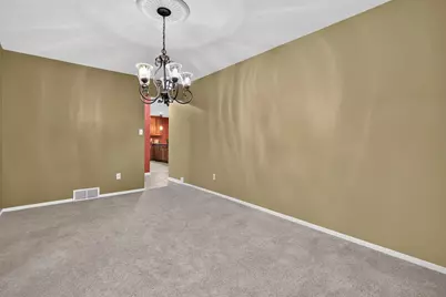 5006 W Oakwood Drive, McHenry, IL 60050 - Photo 8
