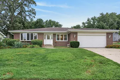 5006 W Oakwood Drive, McHenry, IL 60050 - Photo 2