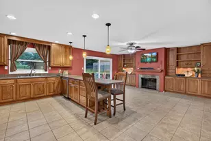 5006 W Oakwood Dr, McHenry, IL 60050 - Photo 10