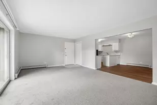 201 N President St, Wheaton, IL 60187 - Photo 6